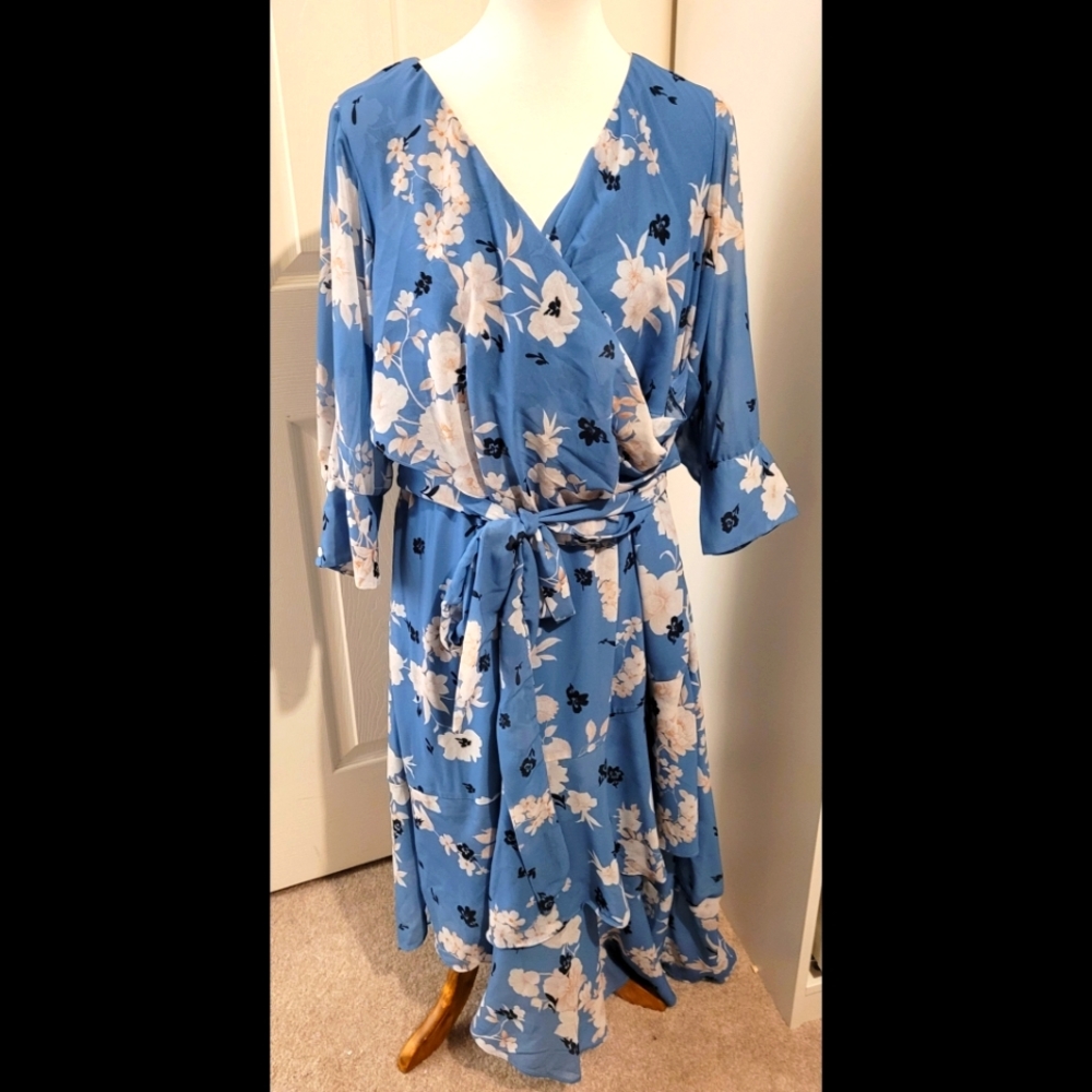 Eshakti Maxi Dress, Blue Floral Pattern Size 2X